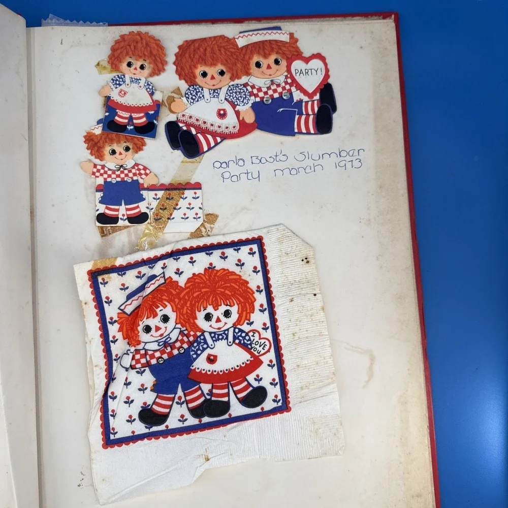 Vtg 1970's Red Wilco Scrapbook White Kitty Cat Flowers Large